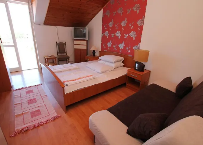 Pansion Arnaut Bed & Breakfast