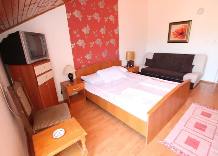 Pansion Arnaut Bed & Breakfast *