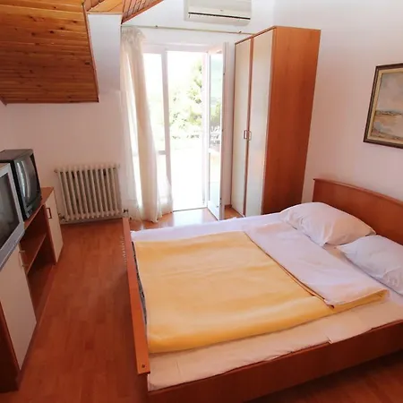 Bed & Breakfast Pansion Arnaut *