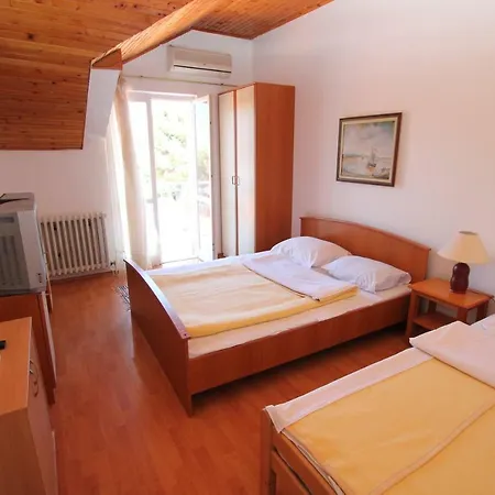 Pansion Arnaut * Podgorica