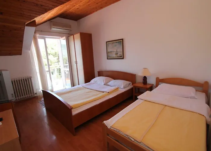 Pansion Arnaut * Podgorica