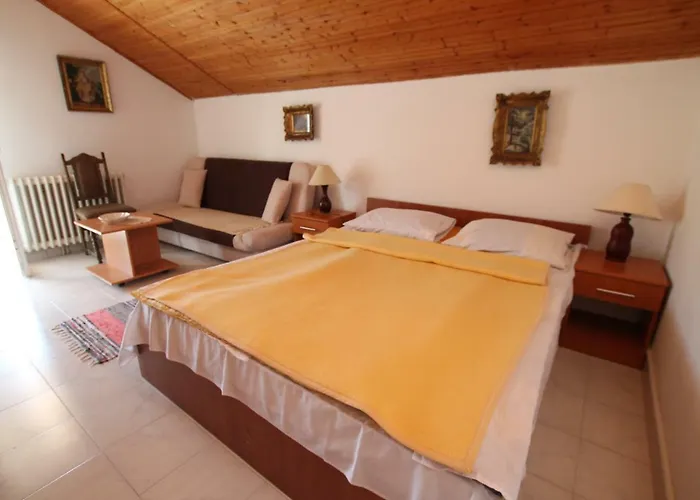 Bed and breakfast Pansion Arnaut *